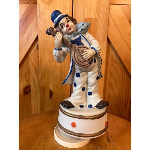 Brinn's 9” Musical Clown Made in Taiwan - Picture 1 of 12